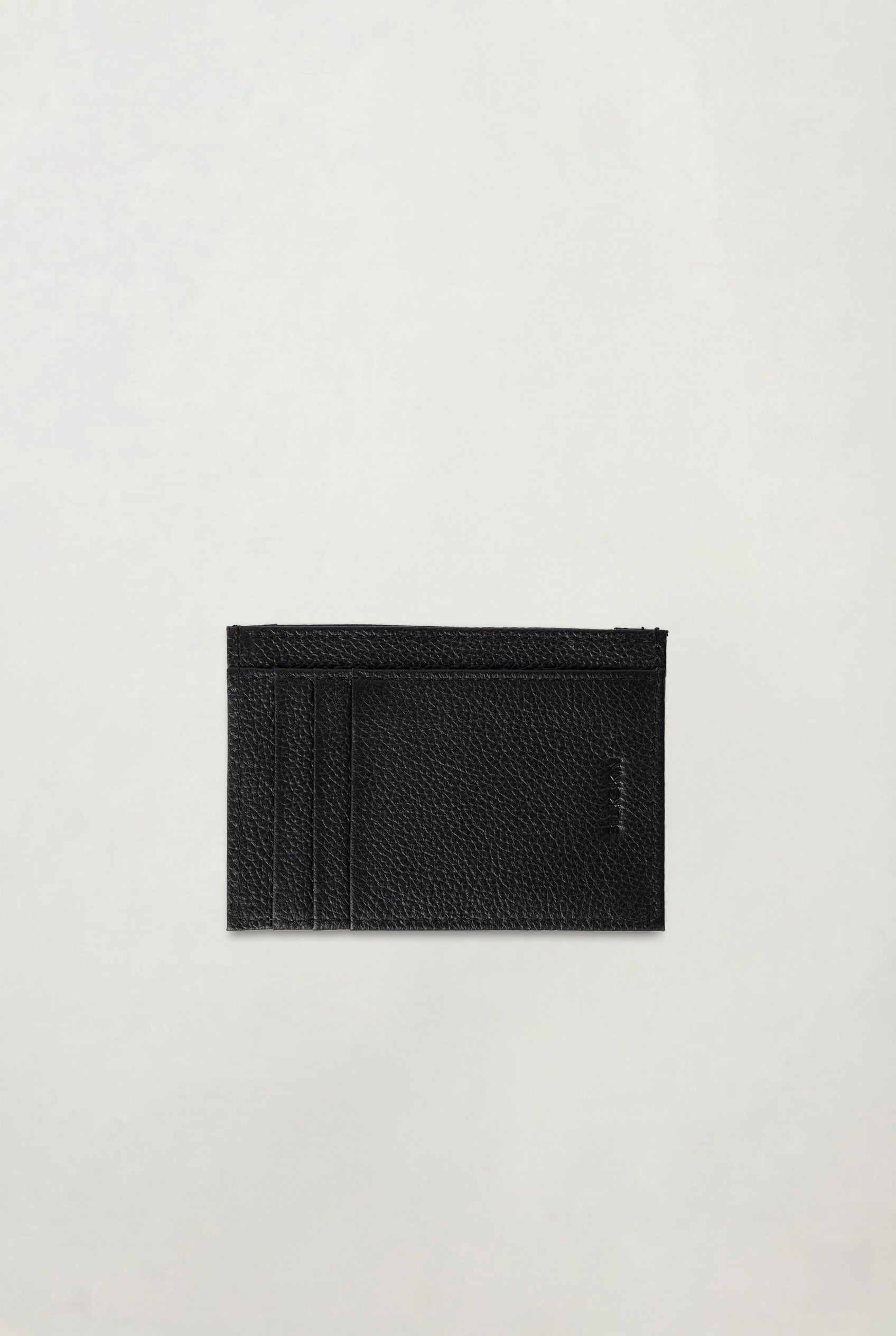 The Oia cardholder