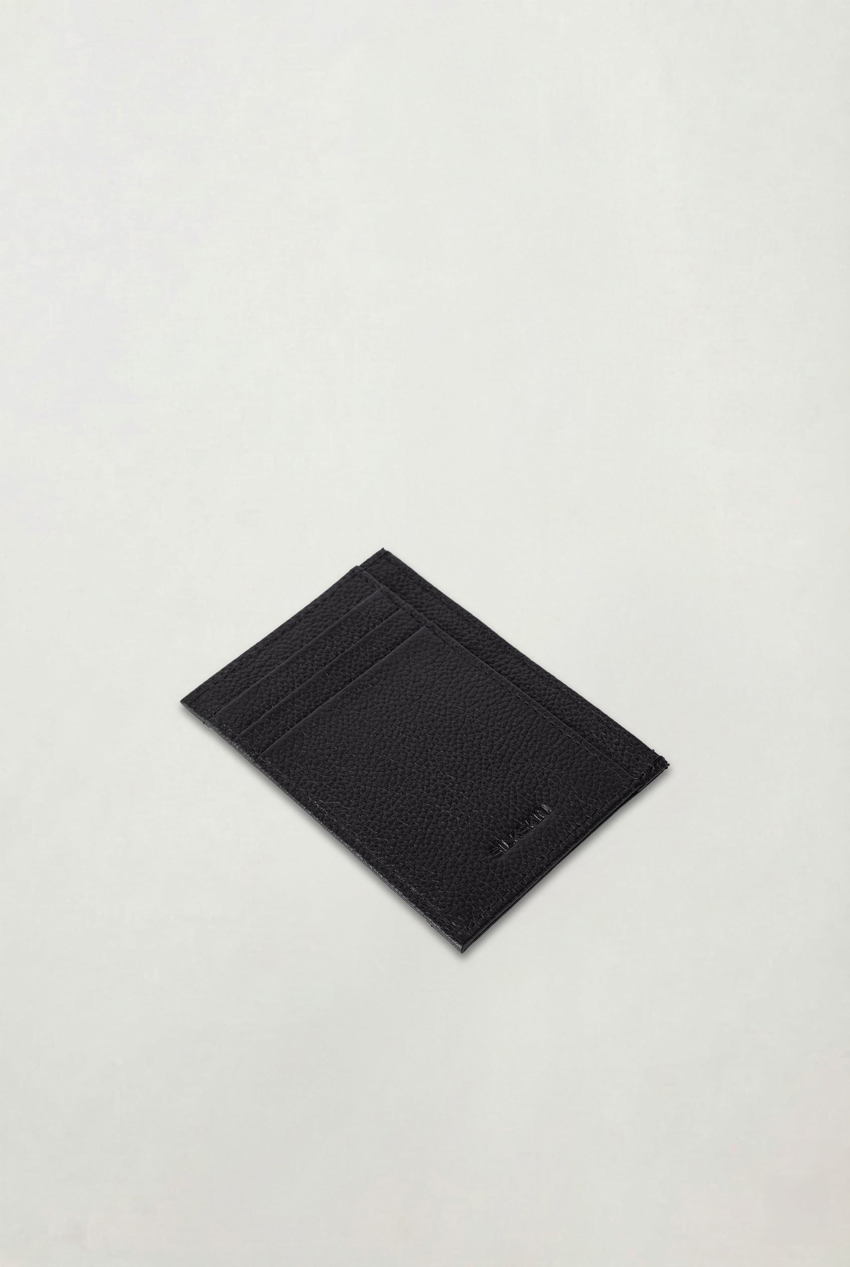 The Oia cardholder