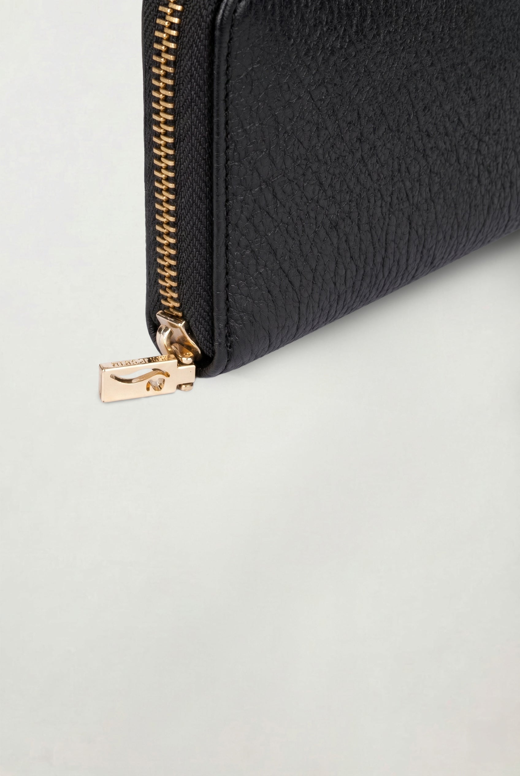 The Amara Zip Wallet