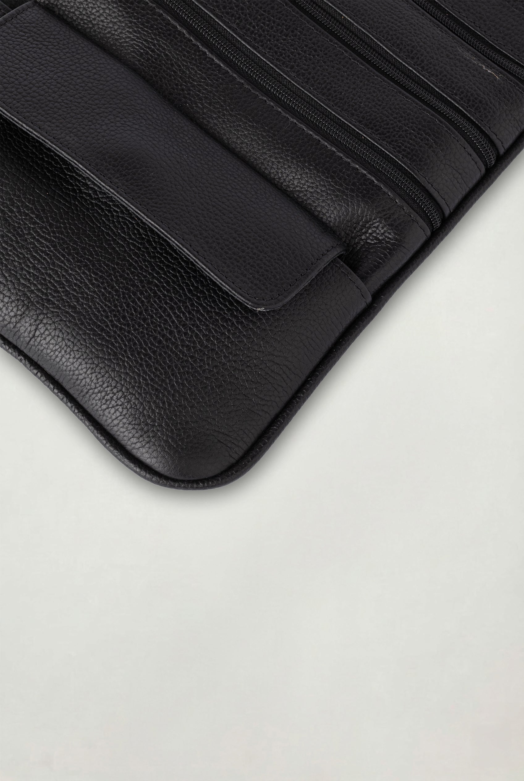 The Riva Travel Bag