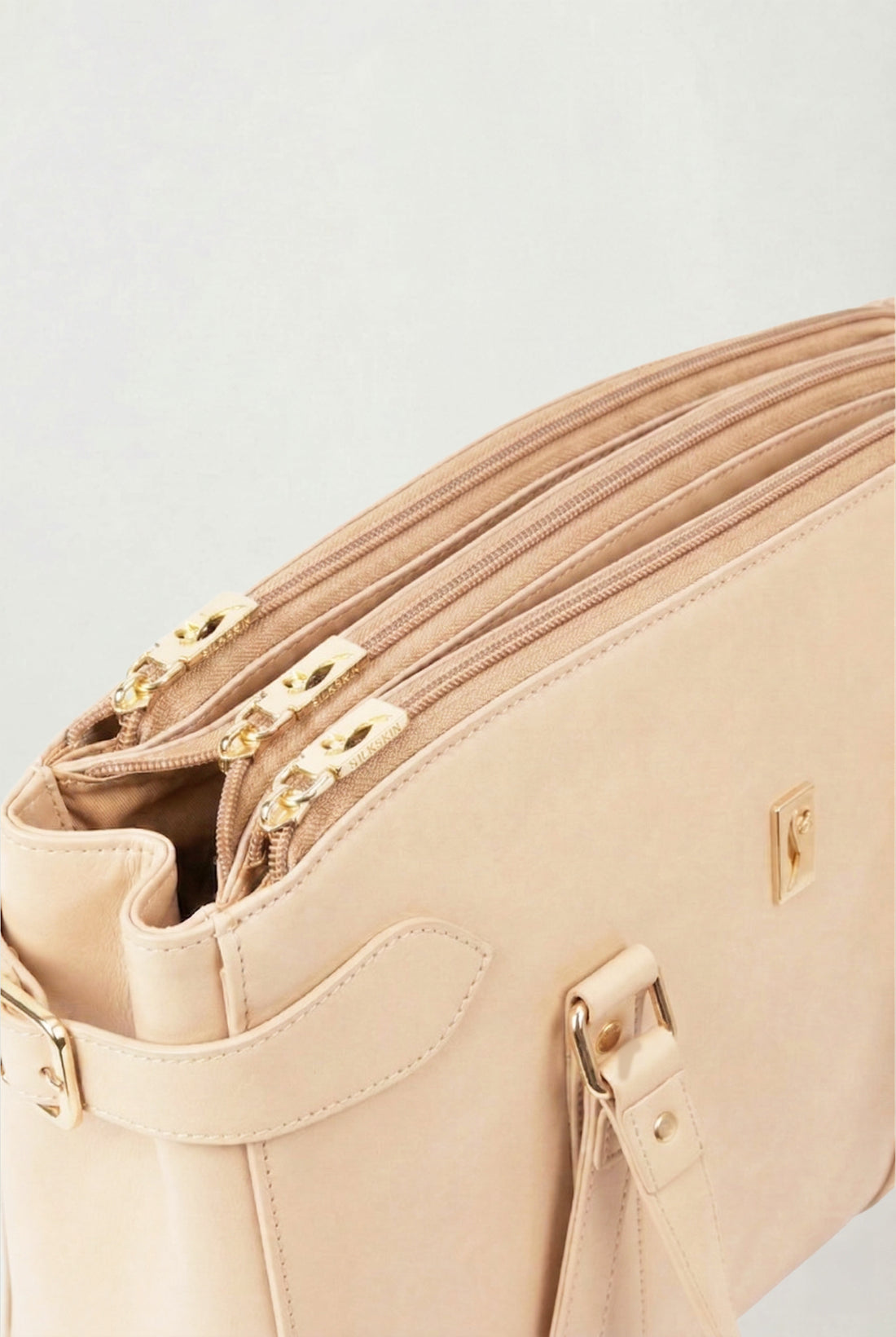 The Alora structured tote