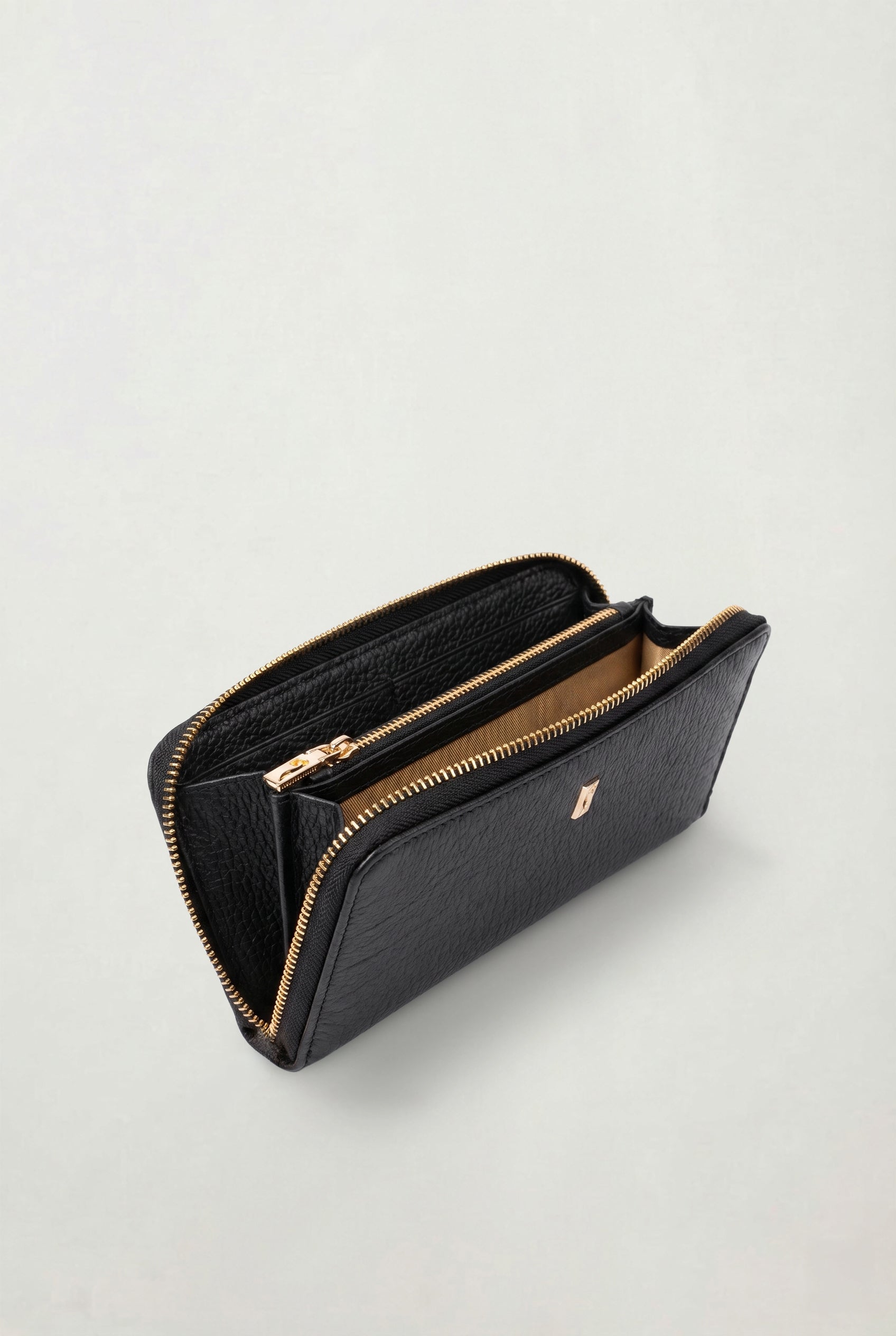 The Amara Zip Wallet