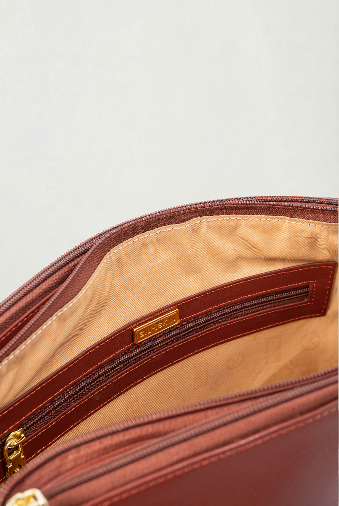 The Alora structured tote